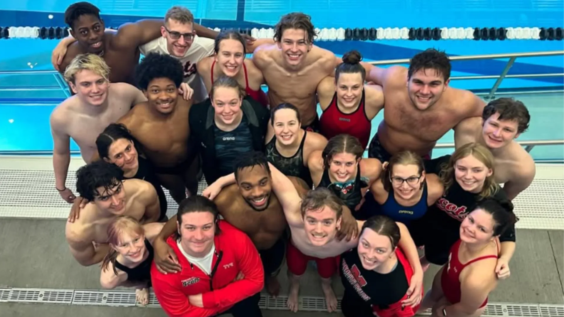 Monmouth College Swimming athletes